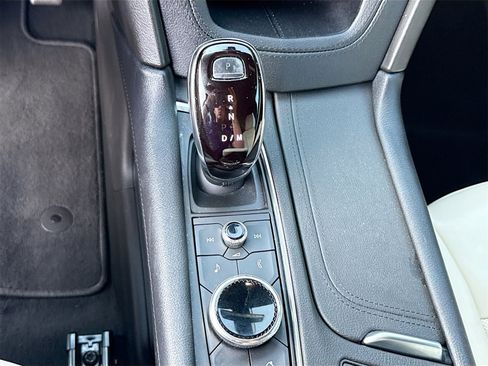 Used 2022 Cadillac XT5 Sportv w/ Technology Package image 16