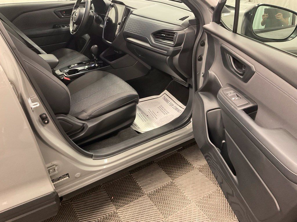 Used 2026 Subaru Forester Premium AWD/4WD image 32
