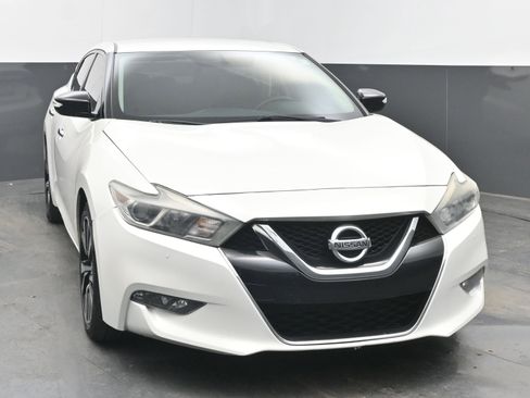 Used 2018 Nissan Maxima 3.5 SV image 2