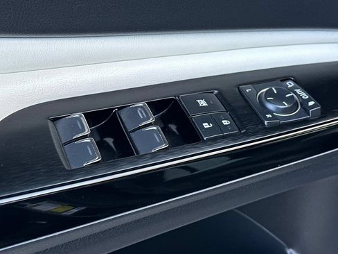 Used 2023 Lexus ES 350 F Sport w/ Accessory Package (Z2) FWD image 12