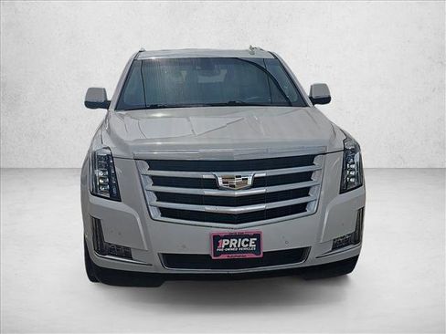 Used 2019 Cadillac Escalade Premium Luxury image 8