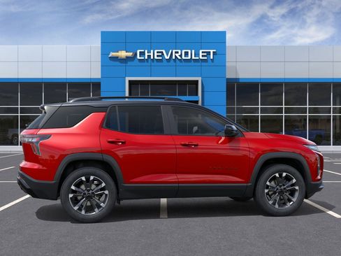 New 2026 Chevrolet Equinox RS w/ Convenience Package III FWD image 5