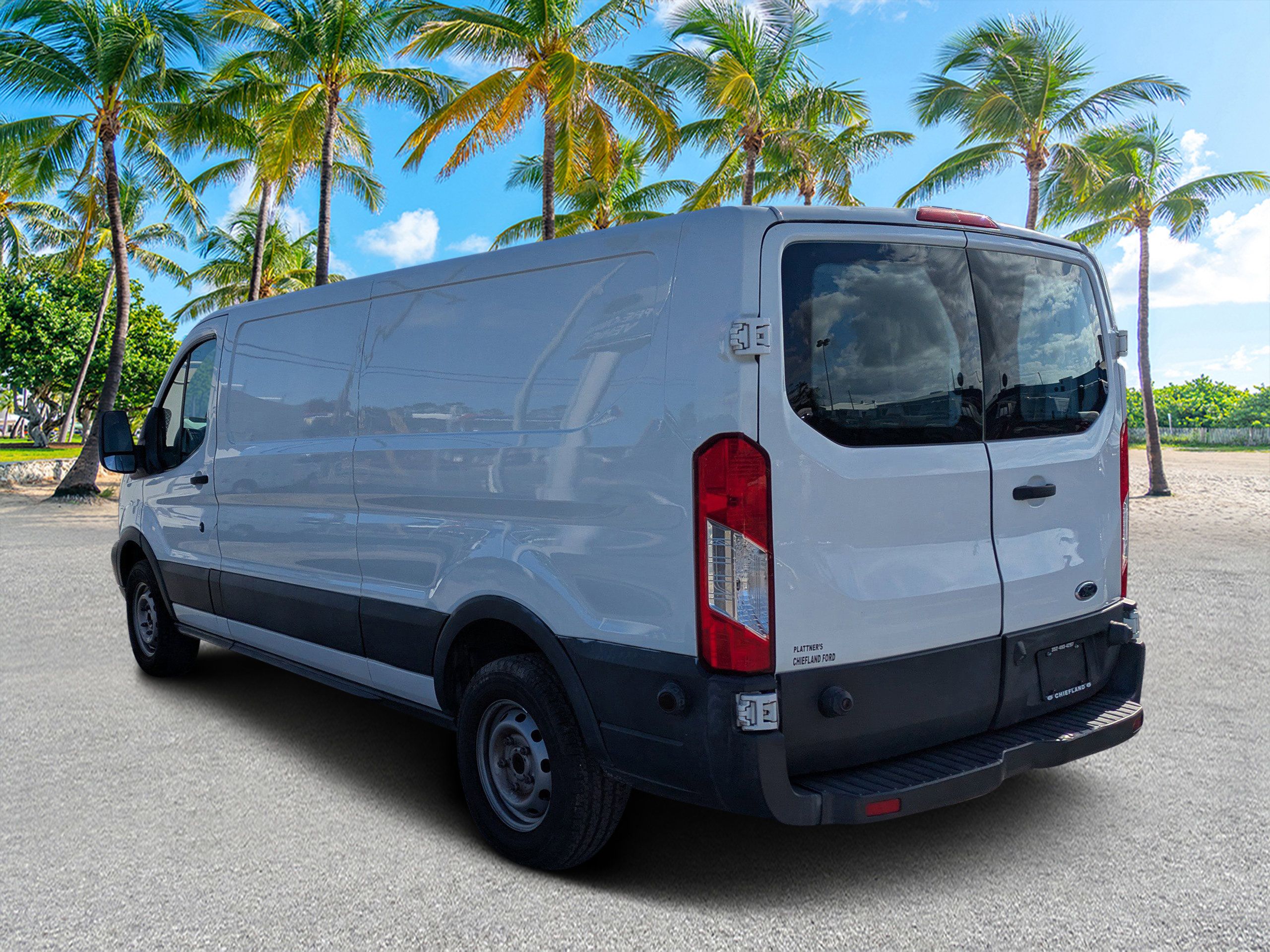 Used 2017 Ford Transit 150 148 Low Roof RWD image 5