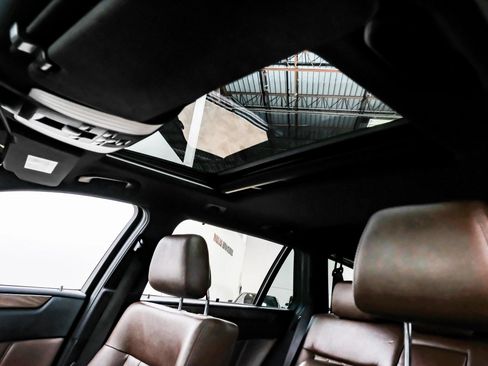 Used 2014 Mercedes-Benz E 350 4MATIC Wagon image 19