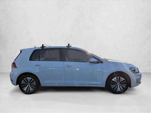 Used 2019 Volkswagen e-Golf SE w/ Driver Assistance Package image 4