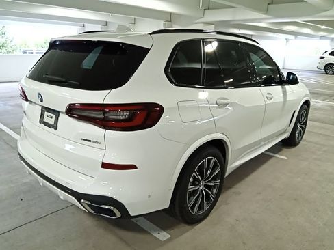 Used 2022 BMW X5 xDrive40i w/ M Sport Package AWD/4WD image 5