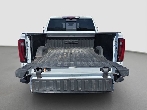 Used 2025 GMC Sierra 3500 Denali Ultimate AWD/4WD image 17