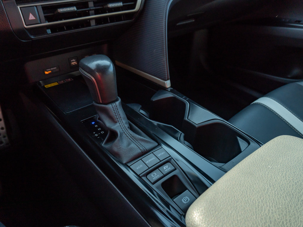 Used 2025 Toyota Camry SE FWD image 27