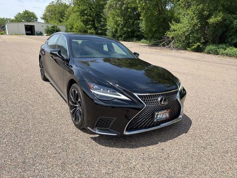 Used 2023 Lexus LS 500 AWD w/ Luxury Package image 13