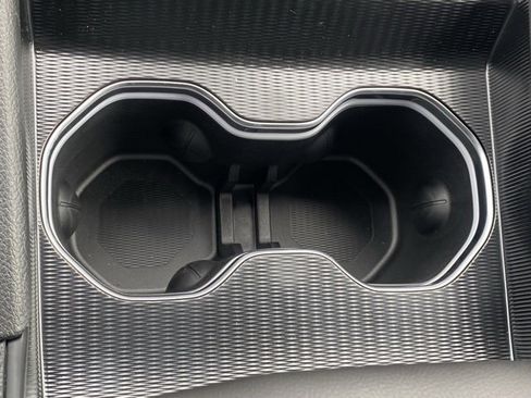 New 2025 Jeep Grand Cherokee Altitude image 25