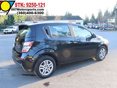 Used 2020 Chevrolet Sonic LT FWD image 9