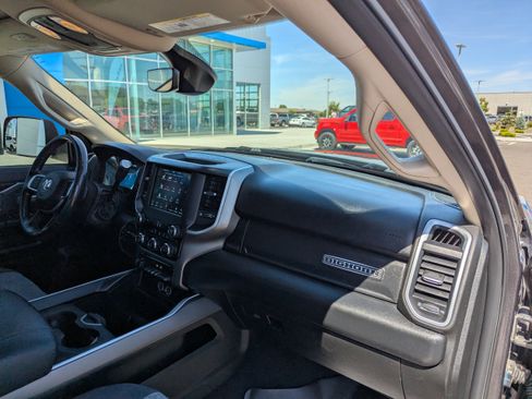 Used 2020 RAM 2500 Big Horn w/ Level 1 Equipment Group AWD/4WD image 40