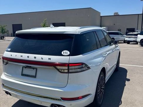 Used 2023 Lincoln Aviator Black Label w/ Dynamic Handling Package AWD/4WD image 2