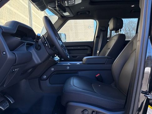 New 2025 Land Rover Defender 110 V8 image 11