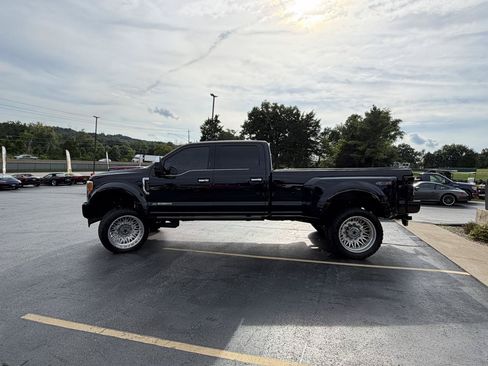 Used 2019 Ford F450 Platinum w/ Platinum Ultimate Package AWD/4WD image 8