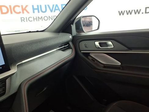 Used 2025 Ford Explorer ST AWD/4WD image 23