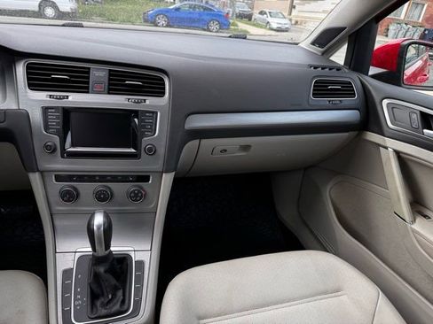 Used 2015 Volkswagen Golf SE FWD image 22