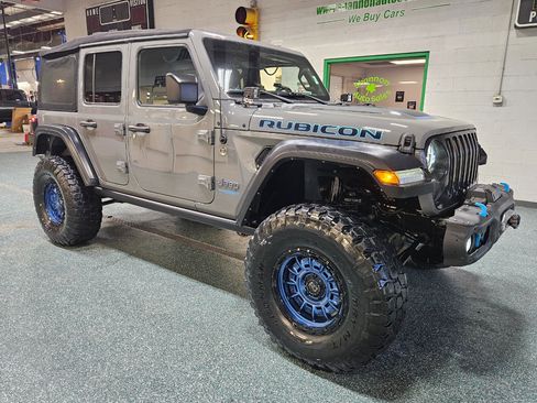 Used 2022 Jeep Wrangler Unlimited Rubicon 4xe image 4