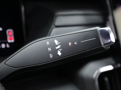 Used 2025 GMC Acadia Elevation FWD image 24
