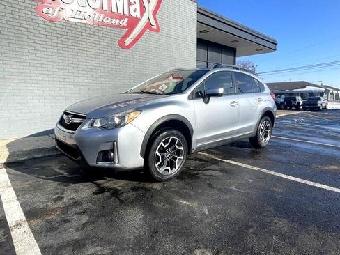 Used 2017 Subaru Crosstrek 2.0i Premium image 2