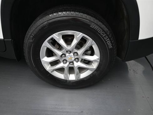Used 2022 Chevrolet Traverse LS FWD image 20