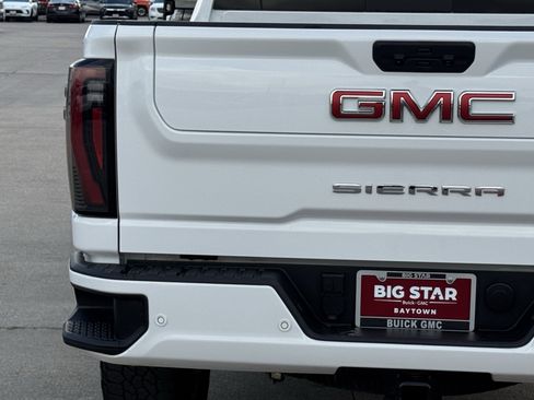 Used 2025 GMC Sierra 3500 AT4 image 11