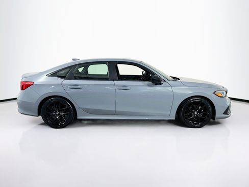 Used 2023 Honda Civic Sport image 4