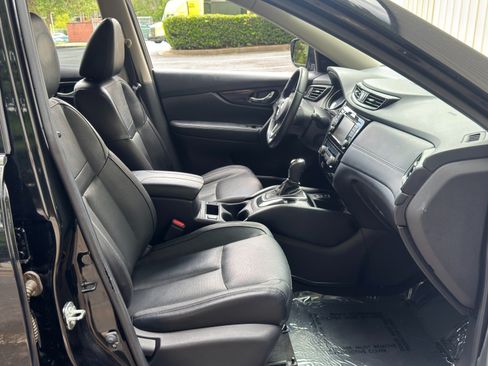 Used 2018 Nissan Rogue SL w/ Premium Package FWD image 15