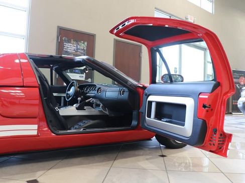 Used 2005 Ford GT image 14