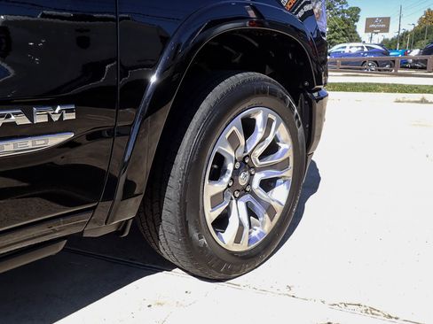 Used 2023 RAM 1500 Limited image 12