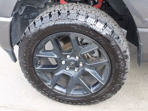 Used 2023 RAM 1500 Laramie image 12