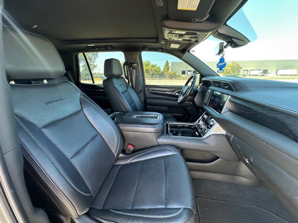 Used 2021 GMC Yukon Denali w/ Denali Premium Package RWD image 18