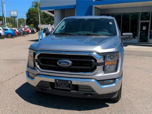 Used 2023 Ford F150 XLT image 3
