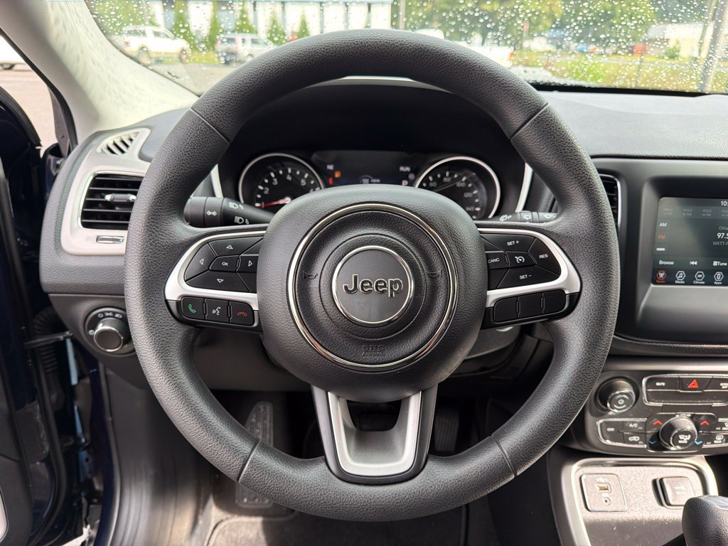 Used 2020 Jeep Compass Sport w/ Tech Group FWD image 15