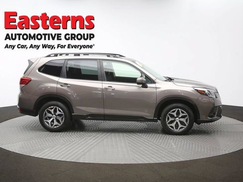 Used 2022 Subaru Forester Premium AWD/4WD image 50