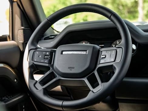 New 2026 Land Rover Defender 130 X-Dynamic SE AWD/4WD image 20