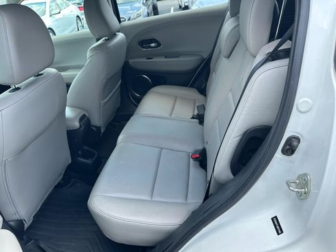 Used 2018 Honda HR-V EX-L image 19