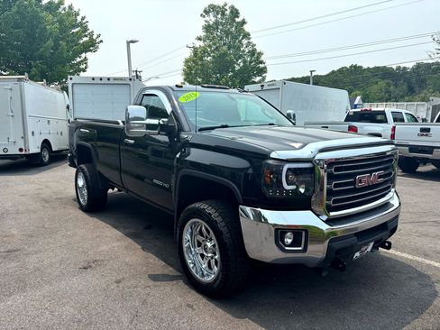 Used 2015 GMC Sierra 2500 SLE w/ SLE Preferred Package image 4