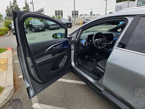 New 2026 Chevrolet Equinox EV LT AWD/4WD image 18