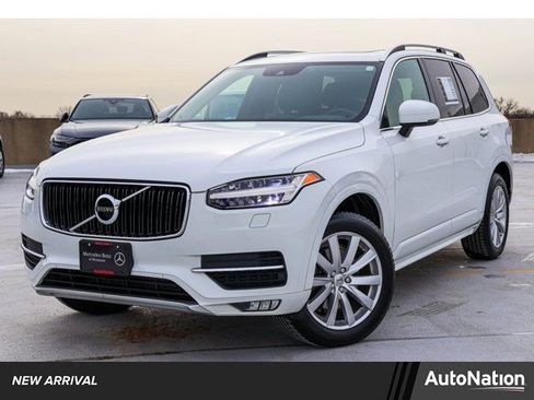 Used 2017 Volvo XC90 T6 Momentum w/ Momentum Plus Package image 1