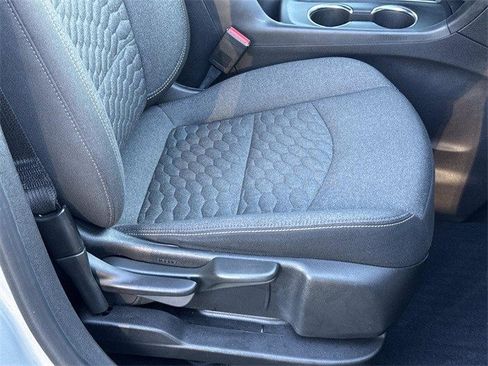 Used 2021 Chevrolet Equinox LT image 10