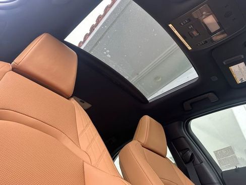 New 2026 Lexus UX 300h FWD image 13