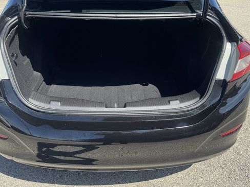 Used 2017 Chevrolet Cruze LT FWD image 11
