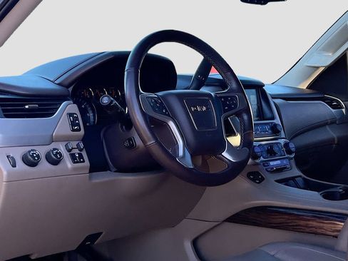 Used 2020 GMC Yukon SLT w/ HD Trailering Package image 9