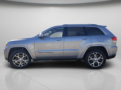 Used 2018 Jeep Grand Cherokee Limited image 22