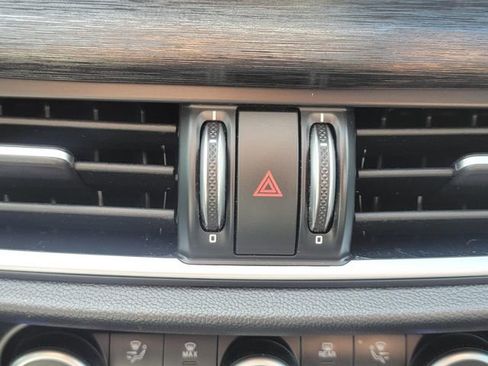 Used 2020 Alfa Romeo Stelvio Sprint w/ Nero Edizione image 21