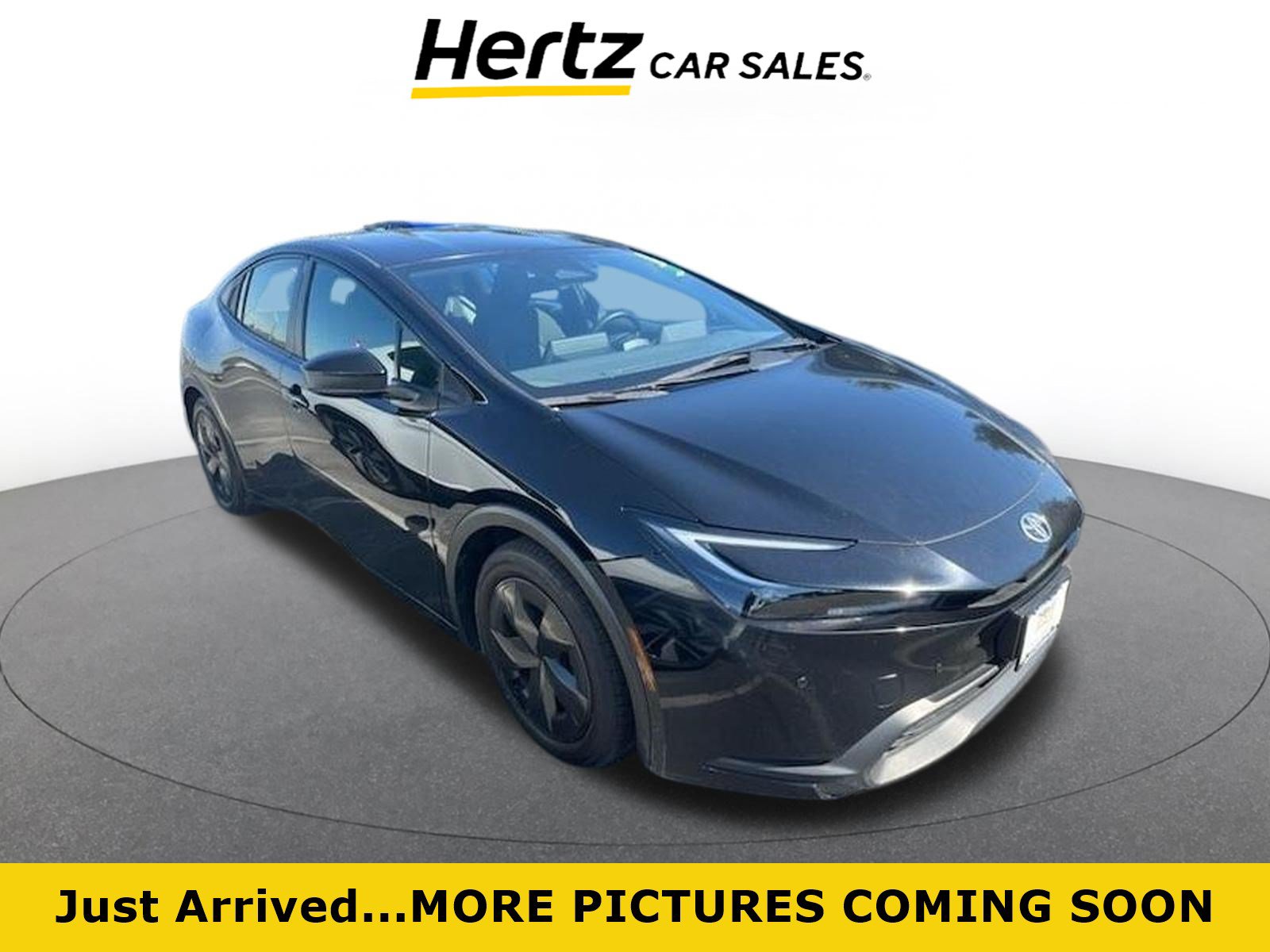 Used 2023 Toyota Prius LE FWD image 1