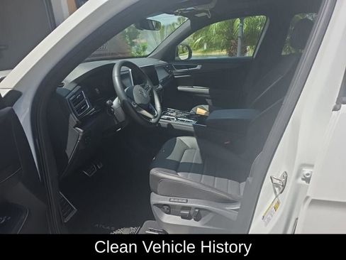 Used 2025 Volkswagen Atlas Cross Sport SEL R-Line image 4