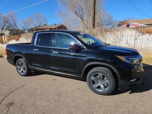 Used 2023 Honda Ridgeline RTL-E image 2
