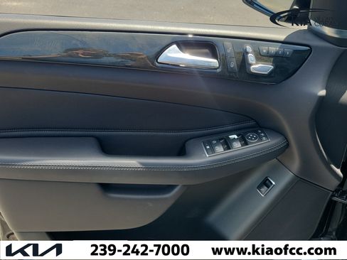 Used 2017 Mercedes-Benz GLS 450 4MATIC image 23